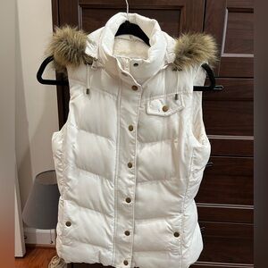 Banana Republic Women’s Puffer Vest